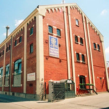 Cargar imagen en el visor de la galería, Augustiner Lagerbier Hell 50cl